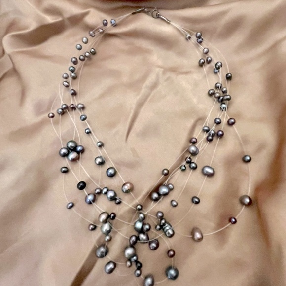 7 Strand freshwater pearl choker, peacock grey - Picture 3 of 5